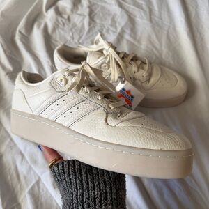 Adidas Rivalry Lux Low Leather Platform Sneakers | Cream | Sz 10.5 Men